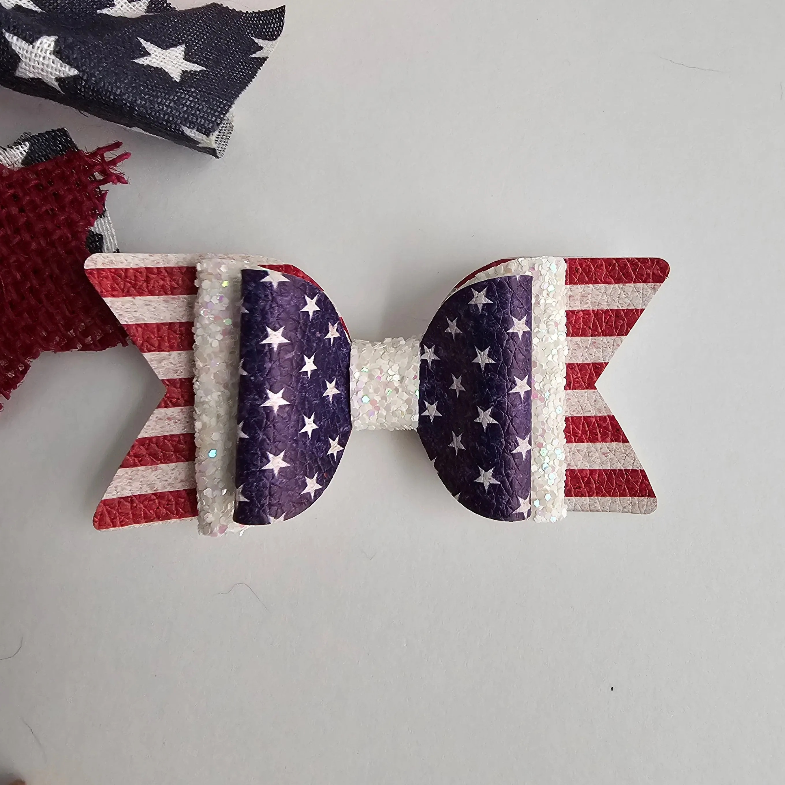 2 Tier Americana Bow