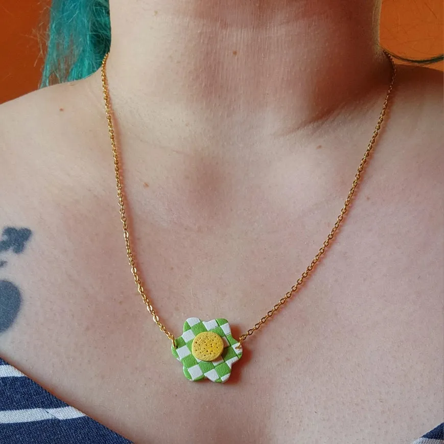 Checkered Spring Flower Necklace