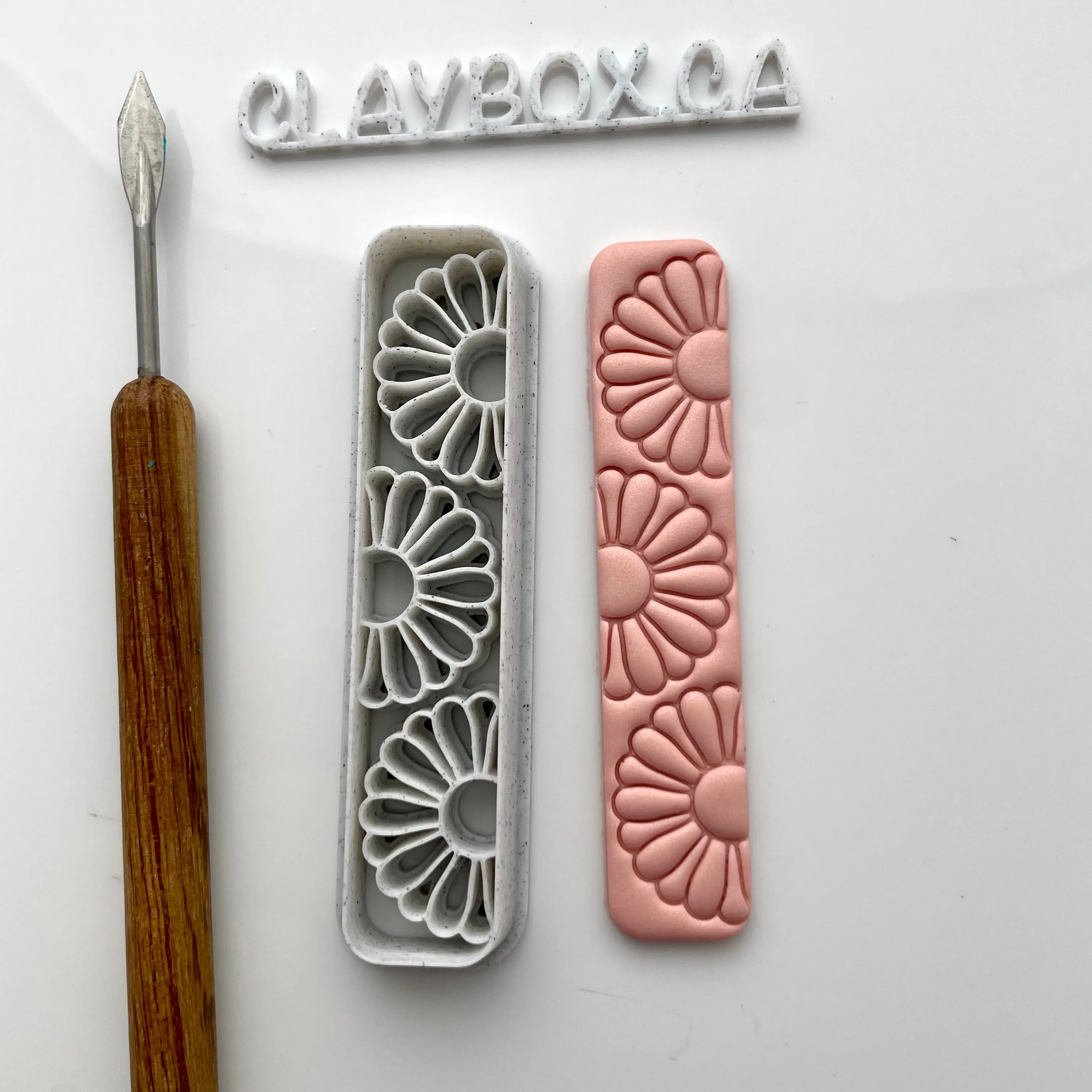 Daisy barrette cutter