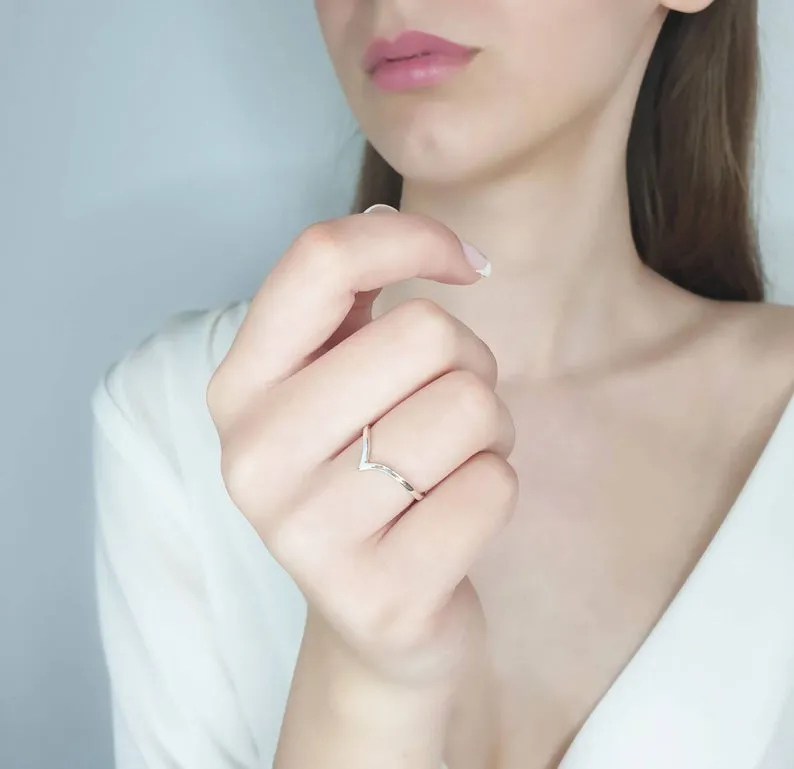 V Gold Ring